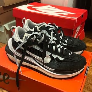 Nike Sacai Black/White VaporWaffle